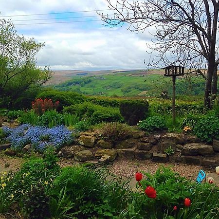 Far Moorside Farm B&B Хебдън Бридж Екстериор снимка